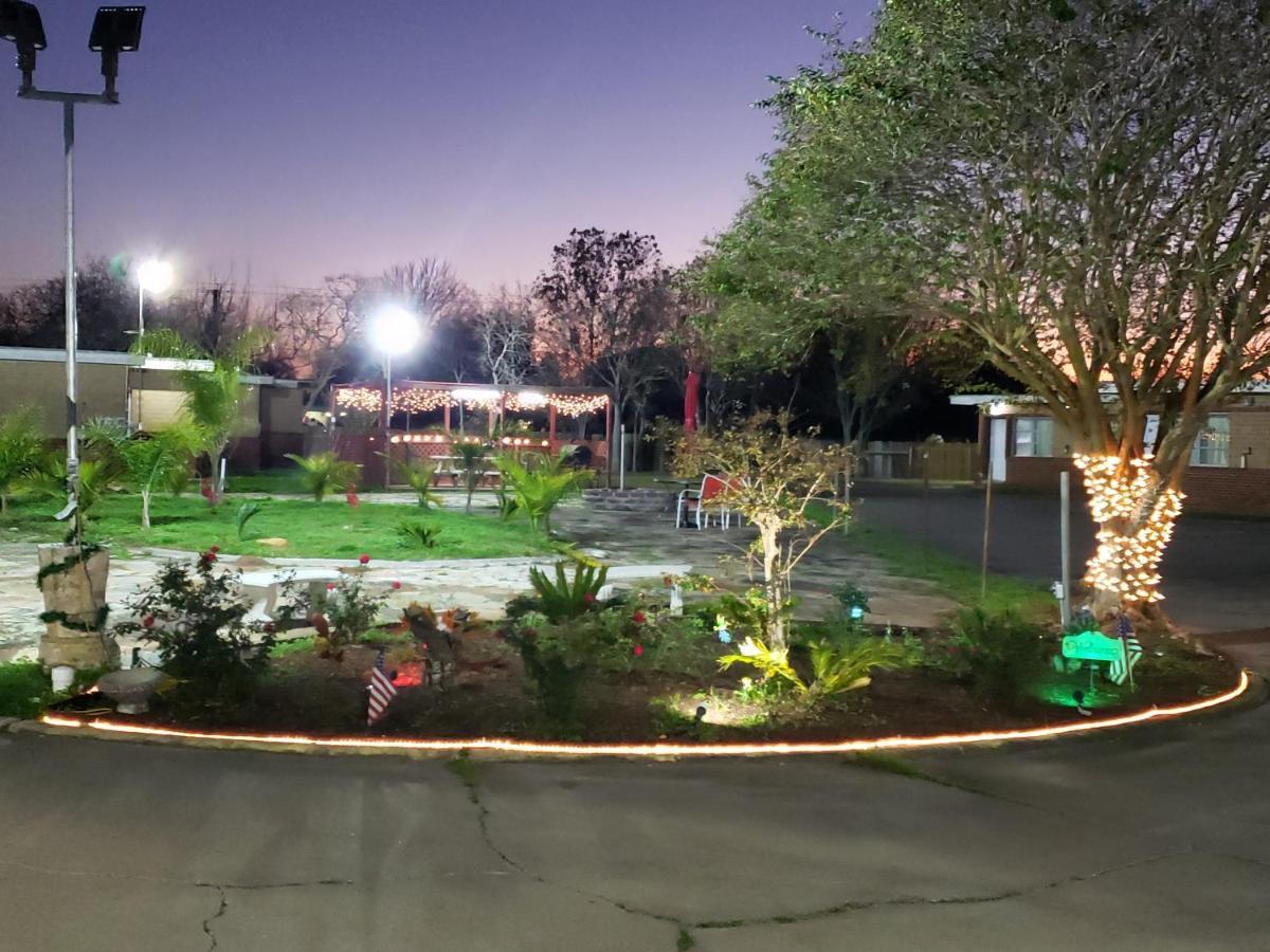 Gulf Crest Motel ฟรีพอร์ต ภายนอก รูปภาพ